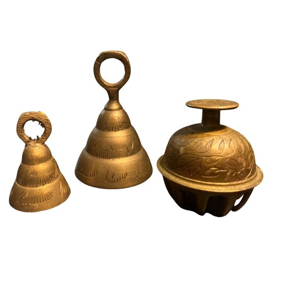 Vtg Etched Brass Bells Ceremony Bells Lot of 11 Made in India - Picture 5 of 6